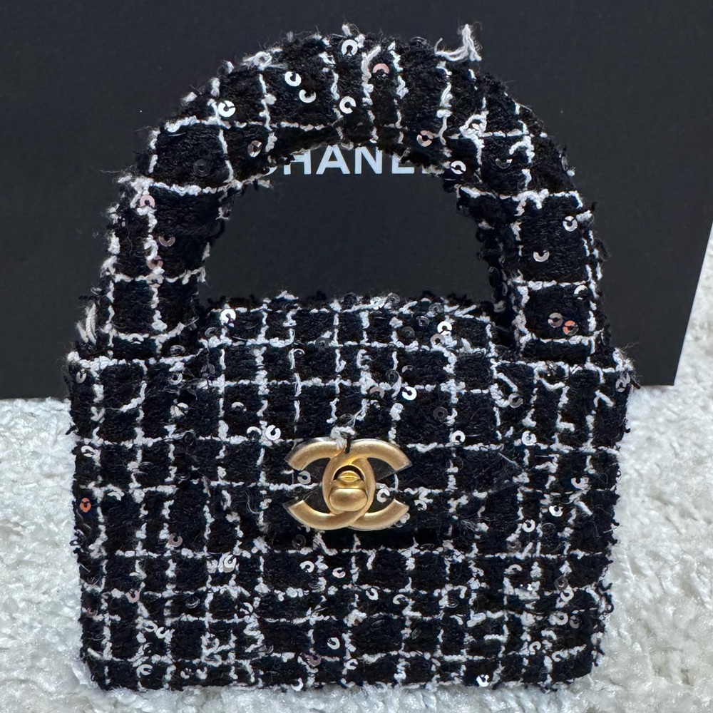 CHANEL Kelly Nano Shopper Tweed
